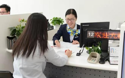 Người đàn ông chuyển 93 triệu đồng nhưng đối tác lại nhận được gấp 10 lần, ngân hàng kiện vì "cấu kết lừa đảo":Tòa tuyên khách không cần trả lại tiền