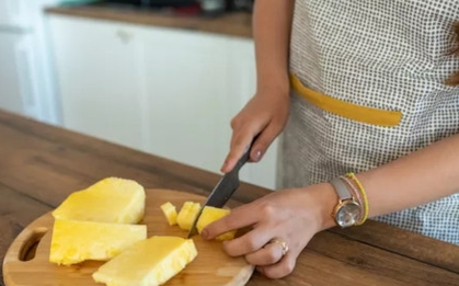 Phụ nữ ăn dứa thường xuyên có tác dụng gì?