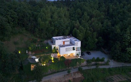 Chàng trai 30 tuổi bỏ phố về quê, xây biệt thự 760 m2 cho bố mẹ dưỡng già: Không cần kiếm đủ tiền mới chọn được cách sống