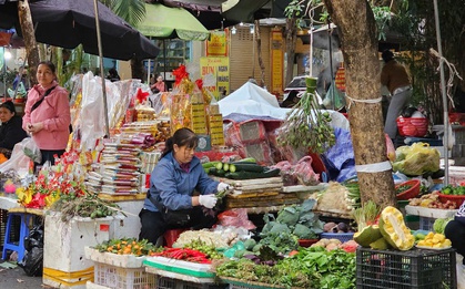 Bát phở có thể tăng giá vì cọng hành, người dân ngóng mãi giá rau xanh không giảm