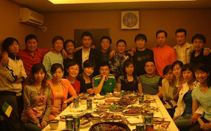 Đi họp lớp, thường làm 4 điều này chính là biểu hiện của bạn học EQ thấp