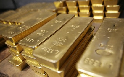 Phát hiện vàng thỏi và đồng xu khi đào đất vườn, trị giá lên đến 21 tỷ đồng