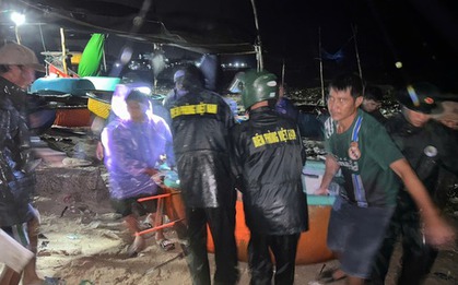 Khẩn trương tìm kiếm 2 ngư dân bị nước cuốn trôi từ sông Cái Nha Trang ra biển