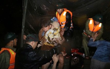 Cuộc chạy đua giữa sự sống và dòng lũ xiết