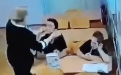 Dậy sóng vụ giáo viên bịt miệng học sinh bằng băng dính và dùng ghế để trừng phạt