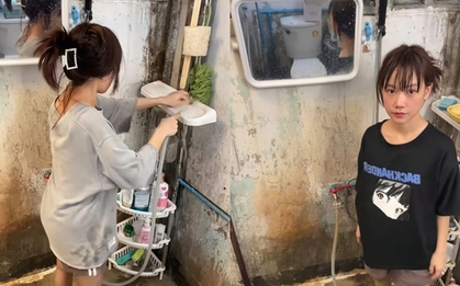 Cuộc sống kì lạ trong toilet 5m2 hút hàng triệu người