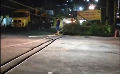 Vướng vào dây cáp trên Quốc lộ 14, người phụ nữ tử vong tại chỗ