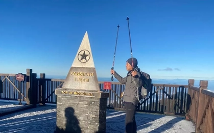 Băng giá phủ trắng Fansipan