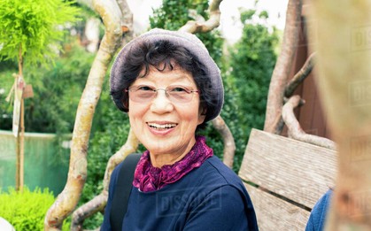 Ở tuổi 80, cô tôi có lương hưu hơn 42 triệu đồng/tháng nhưng điều khiến ai cũng nể phục chính là cách cô tiêu tiền