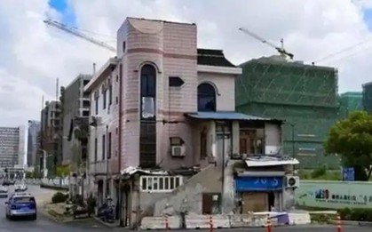 Chủ căn nhà 300 m² không chịu di dời dù được bồi thường hơn 10 tỷ đồng và 4 căn nhà, tuyên bố: “Không nhận được 371 tỷ và 6 căn nhà thì không đi!”