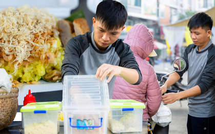 5h sáng dậy bán xôi, 8h30 có mặt ở văn phòng: Chàng trai 1992 xoay xở giữa nhịp sống đắt đỏ ở Hà Nội