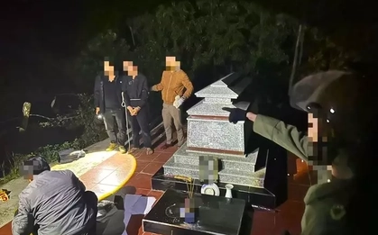 Giấu hơn 2.000 viên ma túy trong nghĩa địa để dùng dần