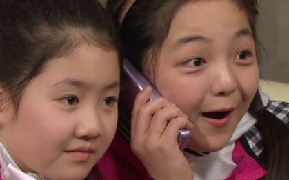 Cuộc sống trái ngược của 2 sao nhí đình đám trong phim Gia Đình Là Số Một