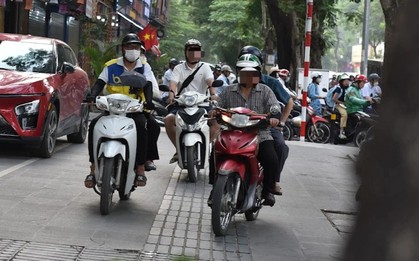 182 xe máy đi trên vỉa hè có biển số sau nhanh chóng nộp phạt nguội theo Nghị định 168