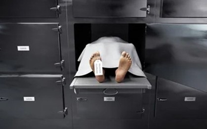 Chôn cất xong mới biết mẹ già 'chết 2 ngày' còn sống, bệnh viện đổ tại gia đình