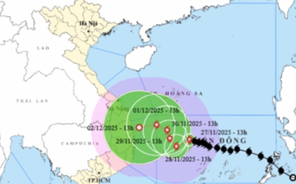 Tin bão số 15 mới nhất: Giật cấp 15, "đi lòng vòng" trên biển và đảo hướng bất thường