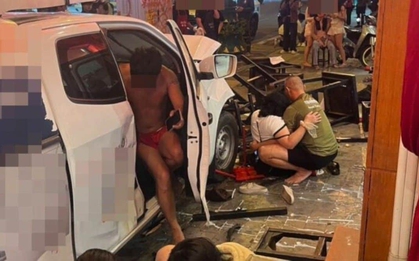 Chiếc ô tô lao vào nhà hàng, làm bị thương 14 người, tài xế xuống xe khiến ai cũng sững sờ