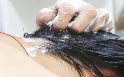 Tại sao không nên gội đầu trước khi tắm?