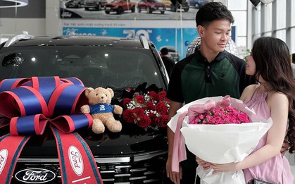 Sao trẻ ĐT Việt Nam tậu xế hộp mới, viên mãn bên vợ hot girl sau 2 năm kết hôn