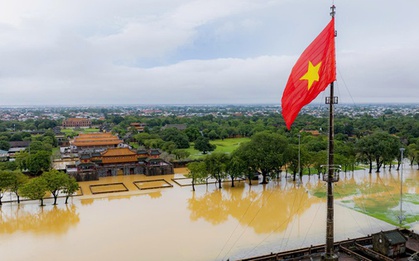 Hình ảnh mới nhất về di tích Đại nội Huế trong ngày lũ "tập 3"