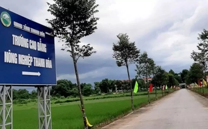 Nam sinh bị nhóm bạn cùng trường hành hung đến nguy kịch