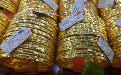 Sáng 5-11, giá vàng miếng SJC, vàng nhẫn cùng giảm mạnh