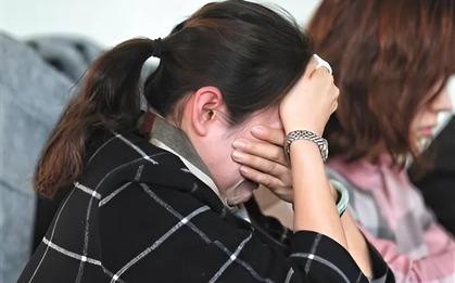 Dốc hết tiền bạc cho con học trường đắt nhất khu, bố mẹ chết lặng khi con về nhà nói thẳng 1 câu!