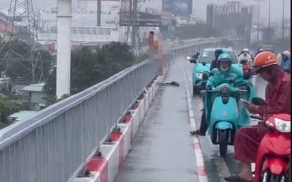 Phát hiện thi thể nghi là tài xế taxi dùng hung khí đâm vào người, nhảy xuống sông Sài Gòn