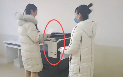 Một vụ khiếu nại nhà trường khiến cư dân mạng đọc xong bức xúc: Suốt ngày nghi ngờ, giờ nhận hậu quả thì lại không chịu được!