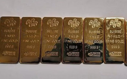 Phát hiện 7 thỏi vàng trị giá 24 tỷ đồng trong xe ô tô, cảnh sát đột kích thêm nhà riêng, tịch thu 68 tỷ đồng vàng, tiền mặt, trang sức không rõ nguồn gốc