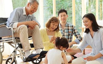 Bài học xương máu tuổi già: Cho con cái tiền bạc không phải điều tốt nhất, muốn con hiếu thảo nên làm 3 việc sau