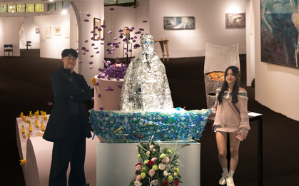 Giới trẻ ồ ạt check-in “rác” ở không gian triển lãm "30 - Đối thoại đô thị" ở Hà Nội