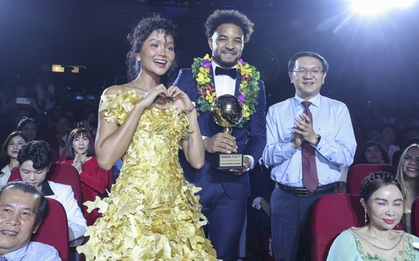 Lý do Xuân Son gây sốt ở ASEAN Cup vẫn vắng mặt ở đề cử Quả bóng Vàng Việt Nam 2025