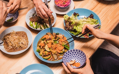 Bữa tối quyết định tuổi thọ 1 người: Có 3 kiểu ăn tối rút ngắn tuổi thọ nhiều người vẫn mắc hàng ngày, bác sĩ lên tiếng cảnh báo!