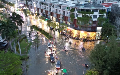 Triều cường dự báo vượt mốc lịch sử, CSGT TP.HCM khuyến cáo người dân