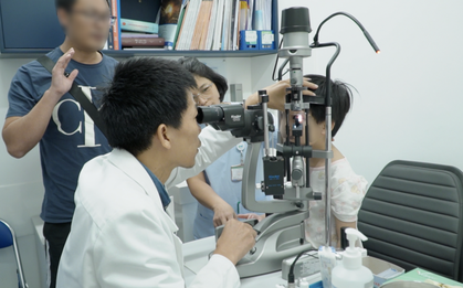 Bé gái Trung Quốc suýt mù, bác sĩ 4 chuyên khoa một bệnh viện ở Việt Nam làm được điều không tưởng