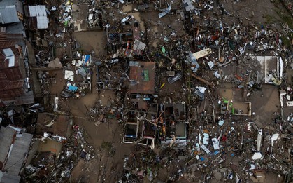 Bão cuồng phong Kalmaegi quá hung tàn, tất cả đều bị phá hủy: Những hình ảnh flycam lột tả sự thảm khốc