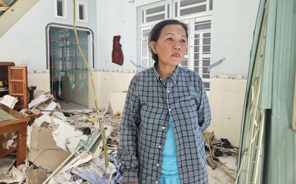 Bão cuốn phăng mái nhà, cả gia đình 7 người chui vào nhà vệ sinh cầu cứu