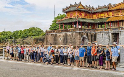 Mưa lũ triền miên, du lịch Huế vẫn đạt được con số đáng mừng