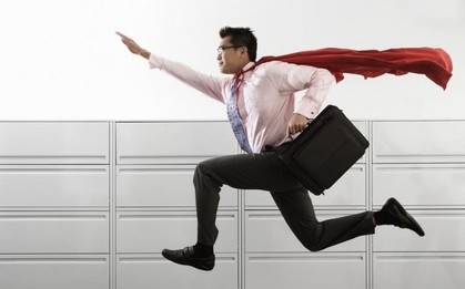 Áp lực nhan sắc trong giới công sở: Chạy đua ngoại hình để thăng tiến, đến nam giới cũng phải đi phẫu thuật vì kiếm thêm hàng nghìn USD