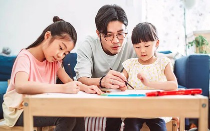 Cha mẹ "cao tay" không cần quát mắng, chỉ cần làm 3 việc này, trẻ tự khắc ngồi vào bàn, chăm chỉ học tập