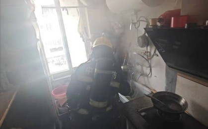 Học sinh vắng mặt không báo trước, gọi 11 cuộc đều bị ngắt: Thầy giáo lao đến tận nhà và phát hiện điều kinh hoàng