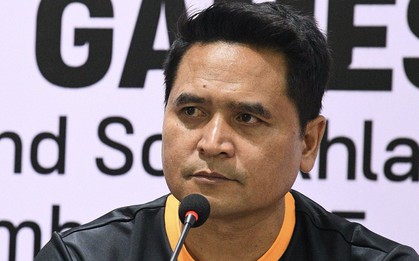 Thua 0-2 và mất quyền tự quyết vào bán kết SEA Games, HLV Malaysia tâm phục khẩu phục: "Việt Nam tốt hơn"