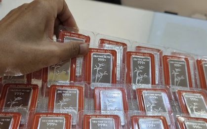 Giá bạc hôm nay 11-12: Tăng gấp đôi từ đầu năm, có nên mua vào lúc này?