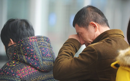 Một kiểu hiếu thảo giả tạo: Con cái âm thầm bóc lột, cha mẹ ấm ức không biết kêu ai!