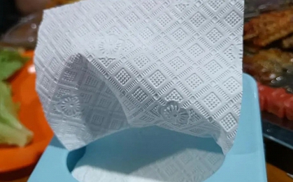 Phát hiện nhiều mẫu khăn giấy chứa vi khuẩn vượt ngưỡng cho phép 13 lần: Chuyên gia cảnh báo 1 loại ngấm đẫm chất gây dị ứng, ung thư