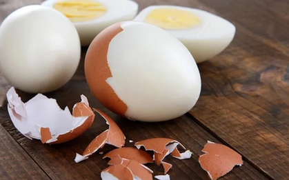 Phần này của quả trứng được coi là "da phượng hoàng" nhưng hầu hết người Việt lại vứt bỏ