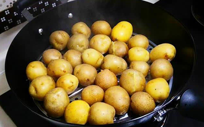 Người đàn ông 69 tuổi ăn khoai tây hấp suốt 2 năm, kết quả khám sức khỏe khiến nhiều người bất ngờ