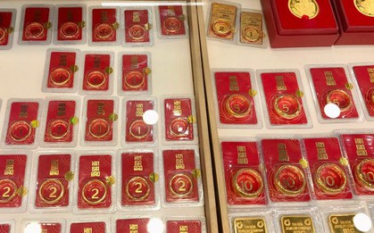 Có nên bán 5 cây vàng chốt lời để gửi tiết kiệm hưởng lãi suất 8%/năm?