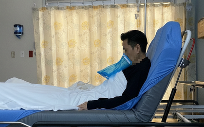 Rõ ràng bị đau vai nhưng bác sĩ lại báo mắc ung thư phổi, người đàn ông gào khóc: “Sai ở đâu?”